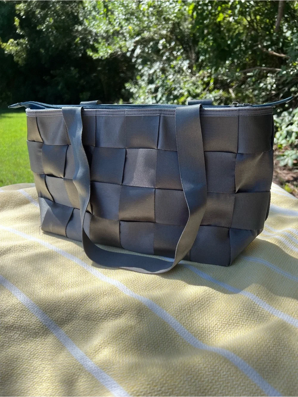 Comely seatbelt bag - woven purse in Gray